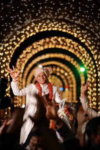 Jay & Shreya wedding pheras at Mistika Banquette, Eco Park - wedding photography in Kolkata
